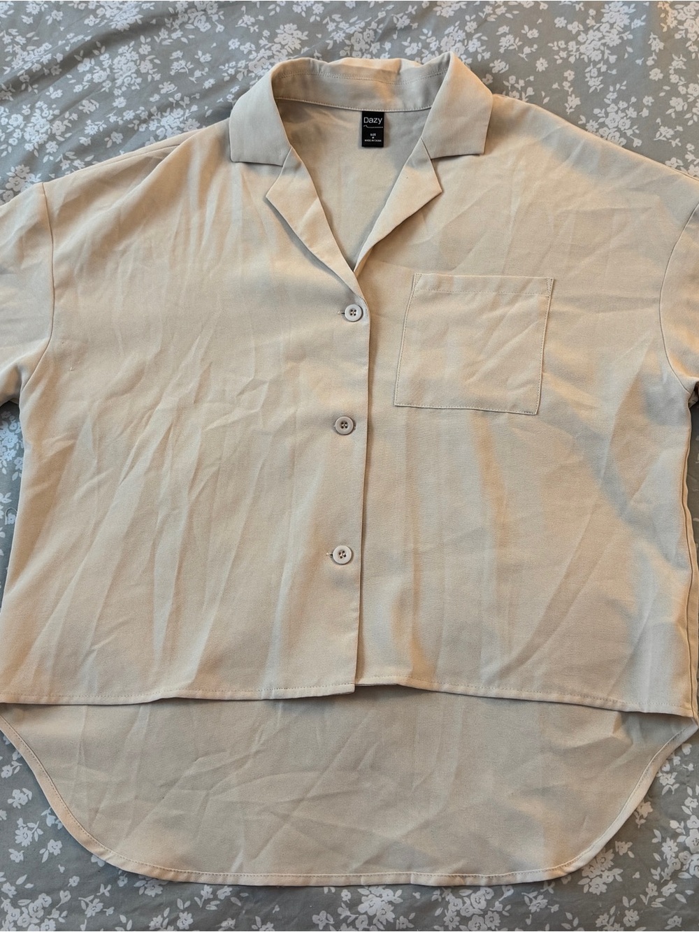 dazy Cream Short-Sleeve Button Front Blouse with Pocket